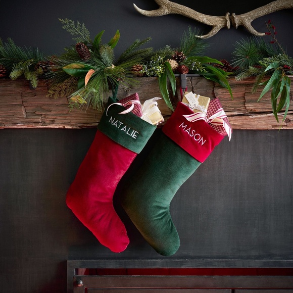 PB Classic Velvet Stocking - Medium 19.5" - Picture 4 of 5